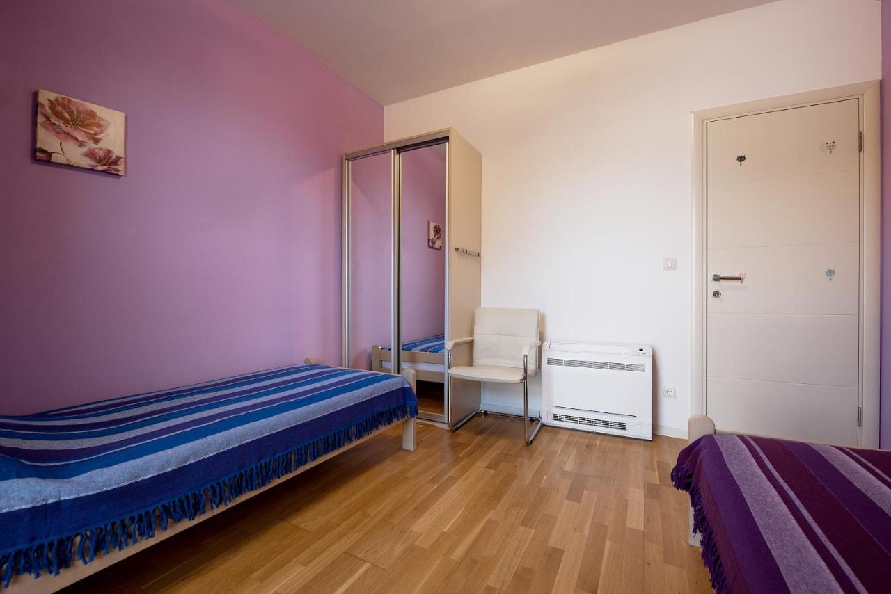 Harmony Bigmontenegro *
